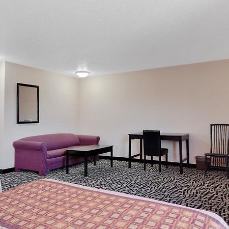 Americas Quality Inn & Suites - Finlayson Bagian luar foto