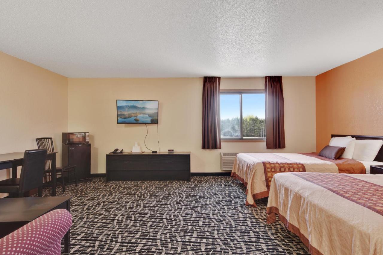 Americas Quality Inn & Suites - Finlayson Bagian luar foto