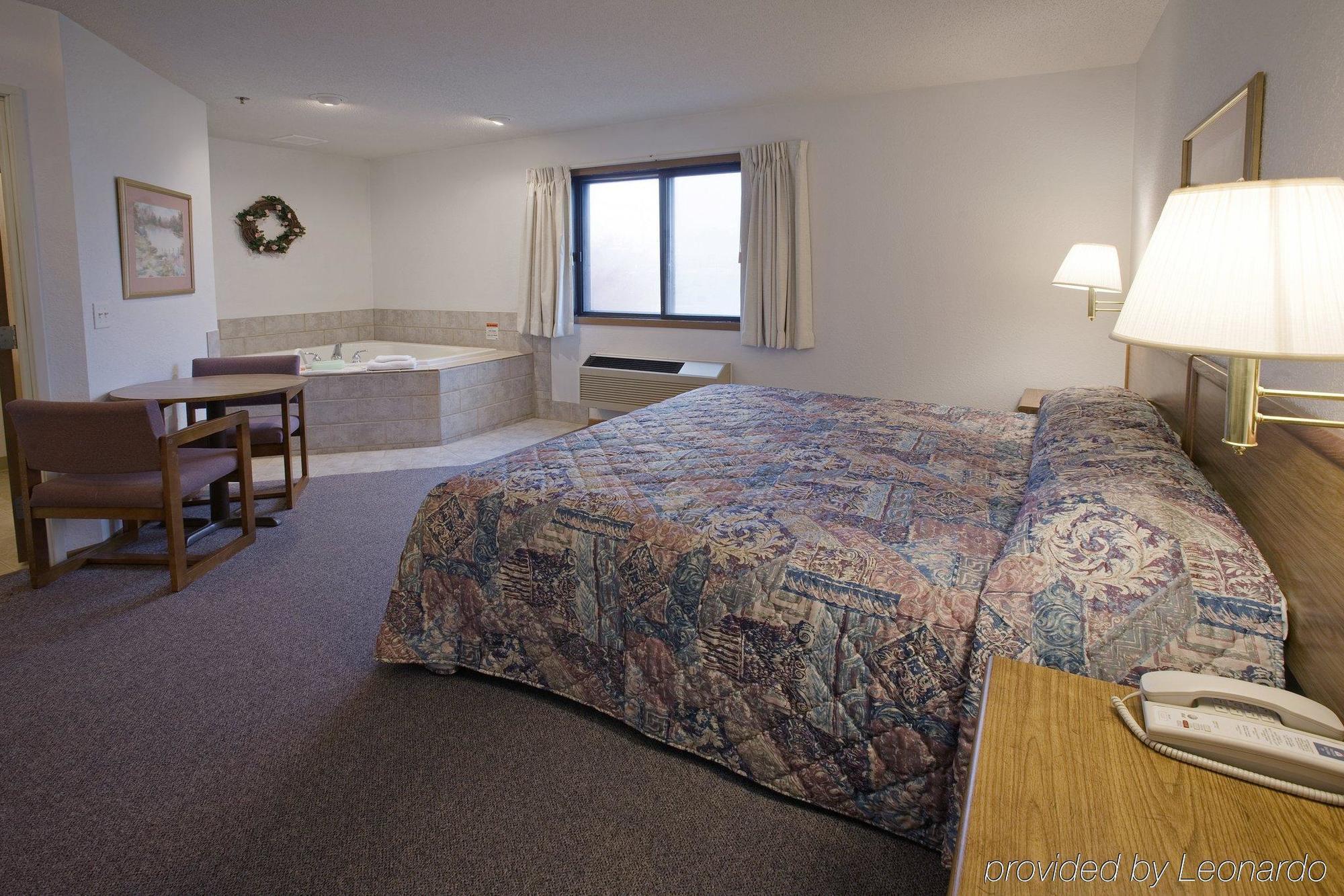 Americas Quality Inn & Suites - Finlayson Ruang foto