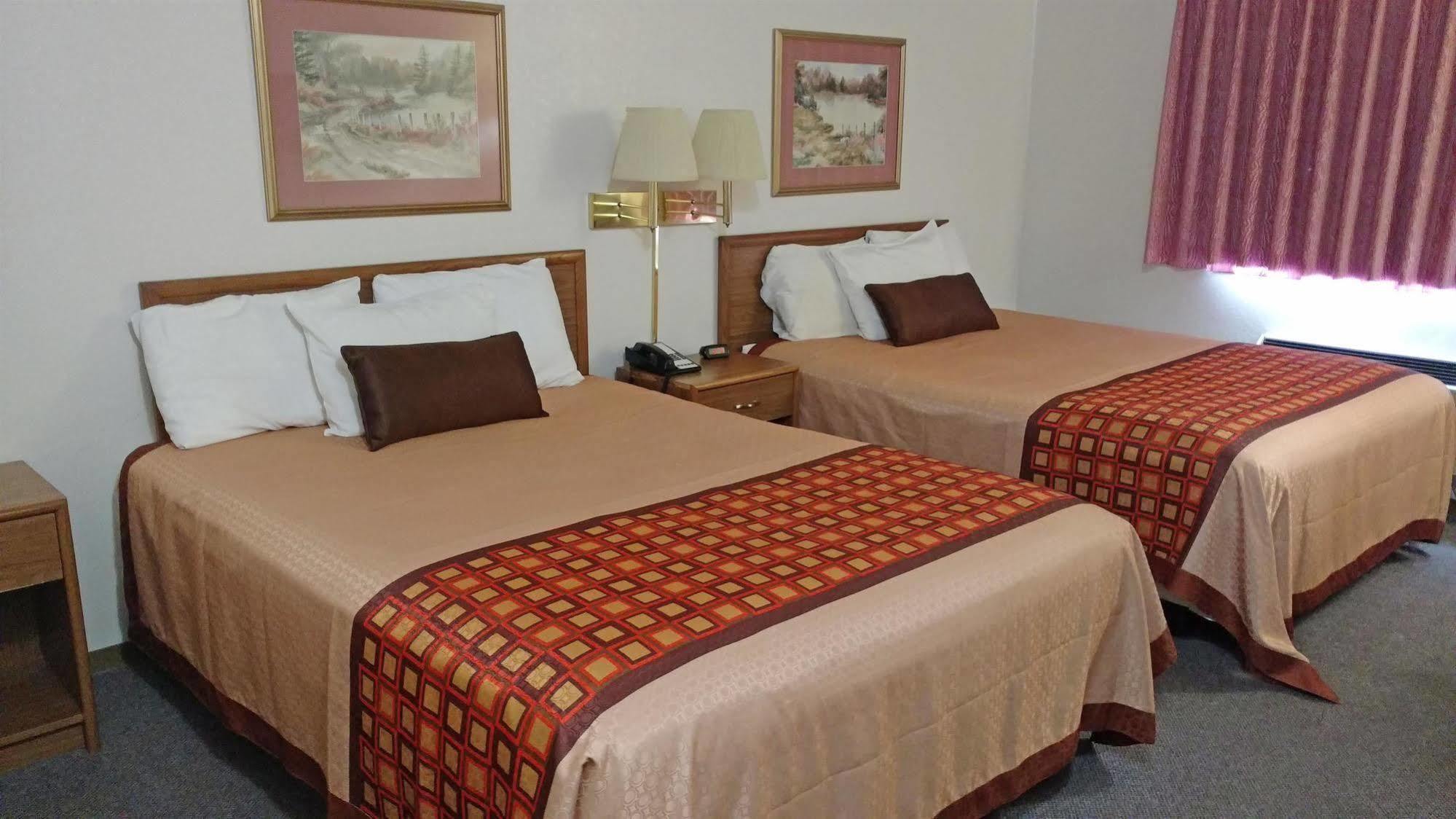 Americas Quality Inn & Suites - Finlayson Bagian luar foto